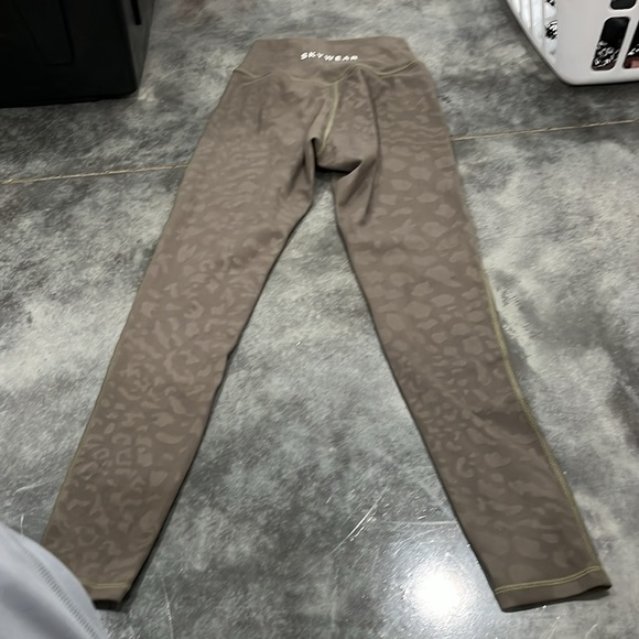 NWOT Skywear Small Olive Green Leggings - Picture 6 of 7